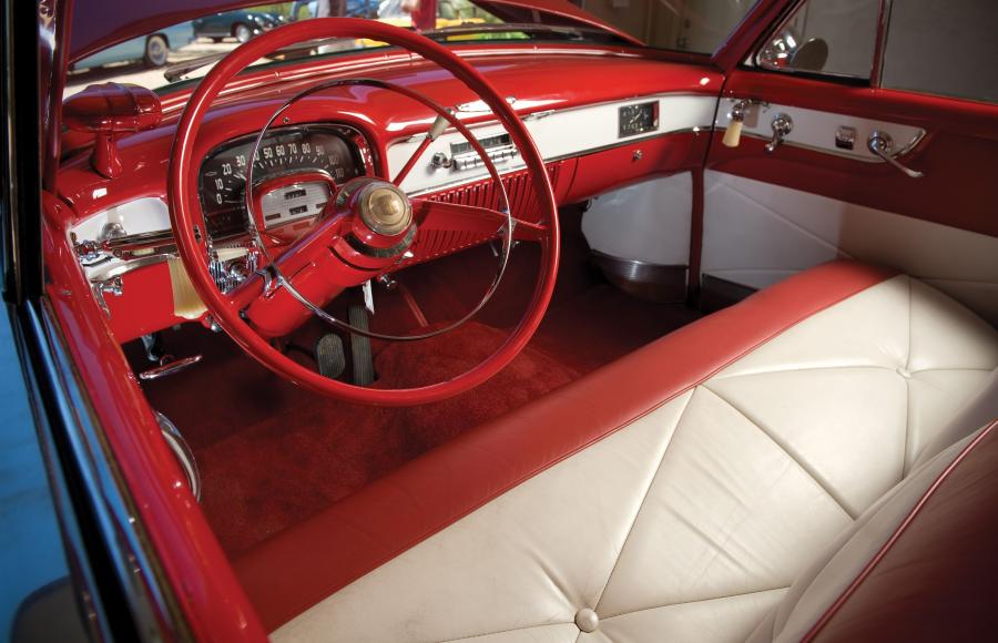  Cadillac Series 62 Convertible Coupe 1952 года  (фото 5 из 8)